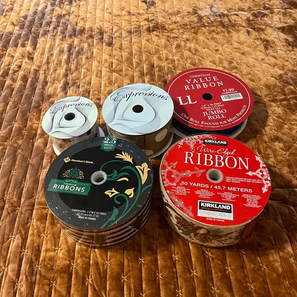 Signature Ribbon Collection - Red, Green, Gold - Picture 3 of 8